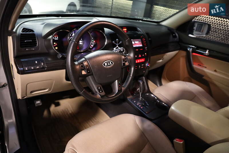 Позашляховик / Кросовер Kia Sorento 2012 в Луцьку