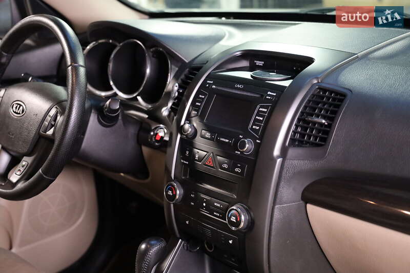 Позашляховик / Кросовер Kia Sorento 2012 в Луцьку