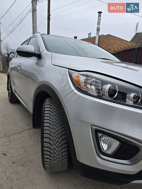 Внедорожник / Кроссовер Kia Sorento 2015 в Запорожье