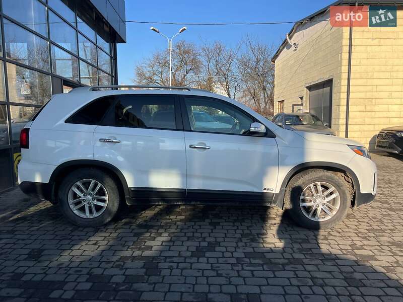 Позашляховик / Кросовер Kia Sorento 2014 в Івано-Франківську