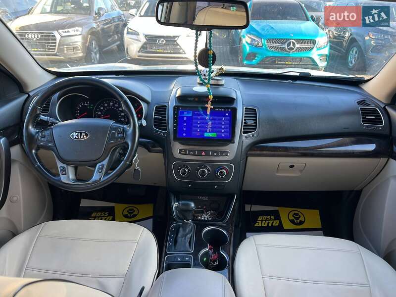 Позашляховик / Кросовер Kia Sorento 2014 в Івано-Франківську