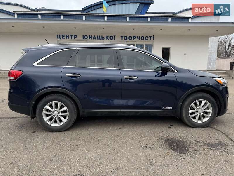 Внедорожник / Кроссовер Kia Sorento 2017 в Кривом Роге