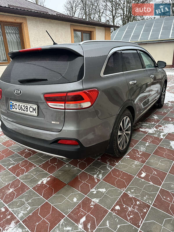 Позашляховик / Кросовер Kia Sorento 2016 в Тернополі