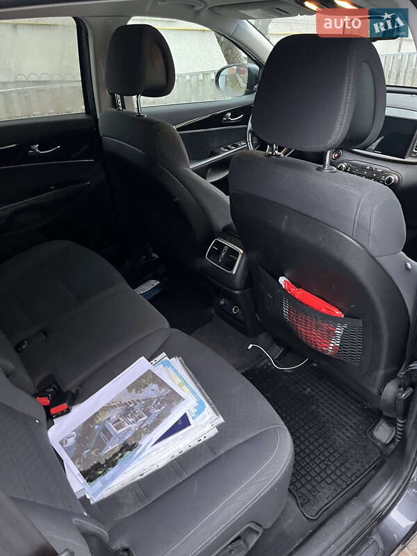 Позашляховик / Кросовер Kia Sorento 2016 в Львові
