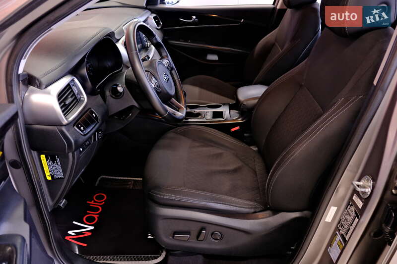 Позашляховик / Кросовер Kia Sorento 2017 в Одесі фото 29 Позашляховик / Кросовер Kia Sorento 2017 в Одесі