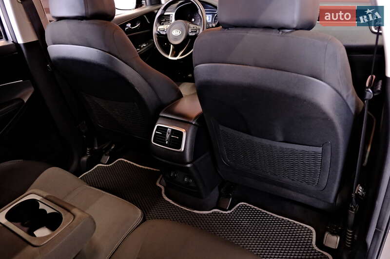 Позашляховик / Кросовер Kia Sorento 2017 в Одесі фото 38 Позашляховик / Кросовер Kia Sorento 2017 в Одесі