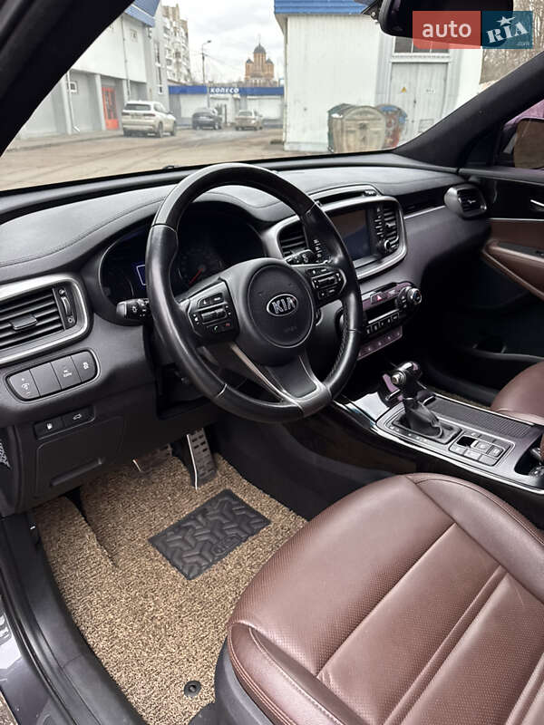 Позашляховик / Кросовер Kia Sorento 2016 в Луцьку