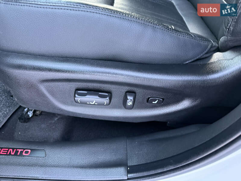 Позашляховик / Кросовер Kia Sorento 2014 в Коломиї фото 41 Позашляховик / Кросовер Kia Sorento 2014 в Коломиї