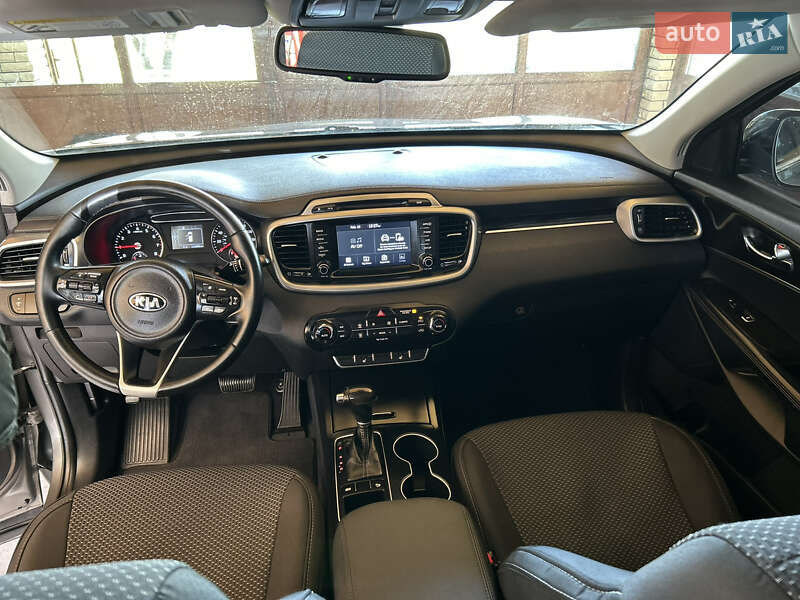 Внедорожник / Кроссовер Kia Sorento 2016 в Виннице фото 43 Внедорожник / Кроссовер Kia Sorento 2016 в Виннице