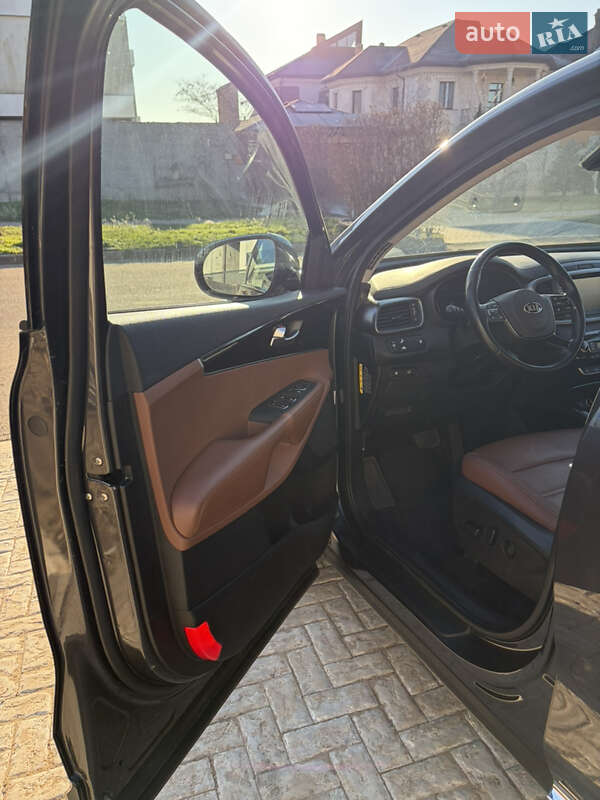 Внедорожник / Кроссовер Kia Sorento 2017 в Одессе фото 13 Внедорожник / Кроссовер Kia Sorento 2017 в Одессе