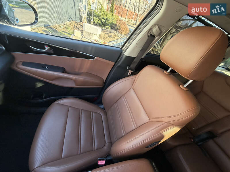 Внедорожник / Кроссовер Kia Sorento 2017 в Одессе фото 25 Внедорожник / Кроссовер Kia Sorento 2017 в Одессе