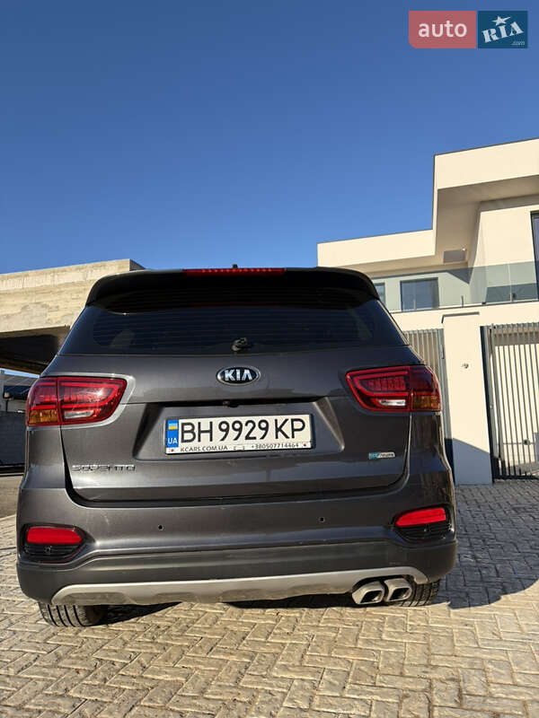Внедорожник / Кроссовер Kia Sorento 2017 в Одессе фото 40 Внедорожник / Кроссовер Kia Sorento 2017 в Одессе