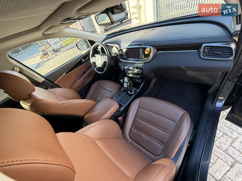 Внедорожник / Кроссовер Kia Sorento 2017 в Одессе фото 43 Внедорожник / Кроссовер Kia Sorento 2017 в Одессе