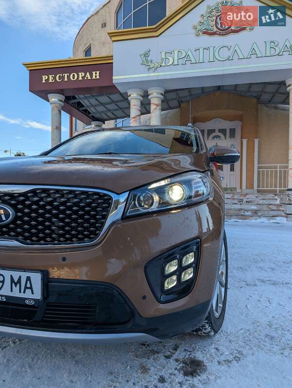 Позашляховик / Кросовер Kia Sorento 2015 в Тернополі