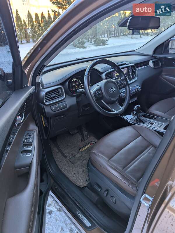 Позашляховик / Кросовер Kia Sorento 2015 в Тернополі
