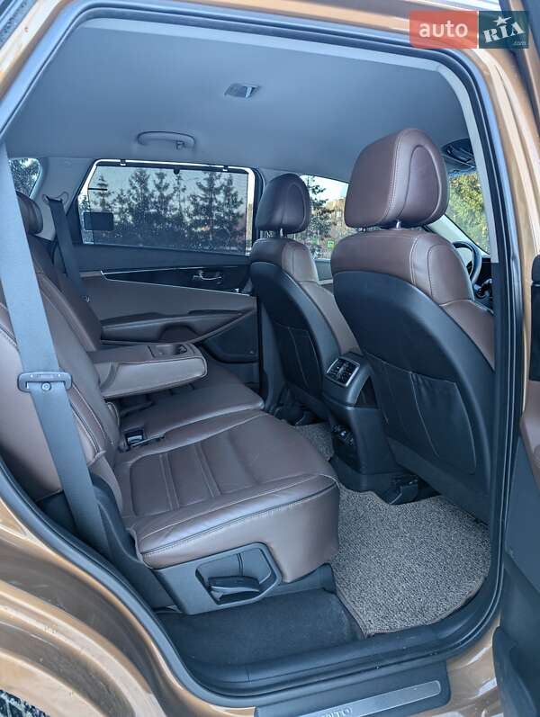 Позашляховик / Кросовер Kia Sorento 2015 в Тернополі