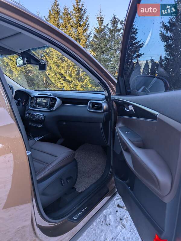 Позашляховик / Кросовер Kia Sorento 2015 в Тернополі