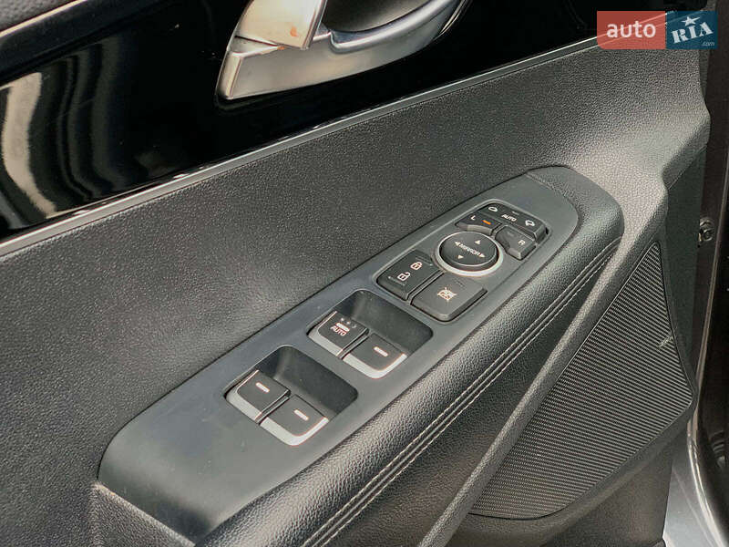 Позашляховик / Кросовер Kia Sorento 2016 в Вінниці фото 30 Позашляховик / Кросовер Kia Sorento 2016 в Вінниці