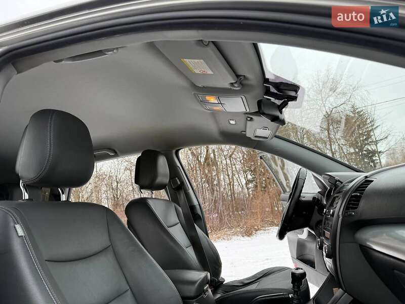 Позашляховик / Кросовер Kia Sorento 2010 в Звягелі