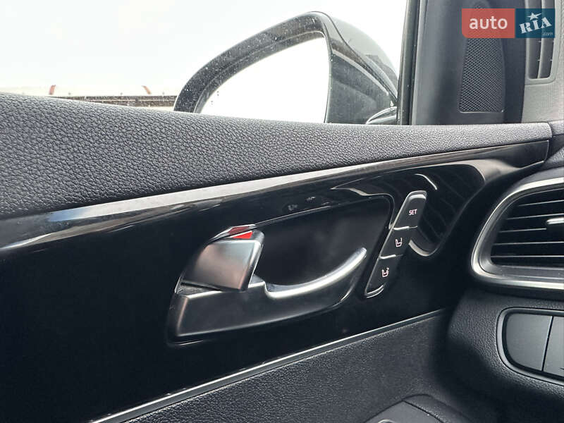 Внедорожник / Кроссовер Kia Sorento 2018 в Ивано-Франковске