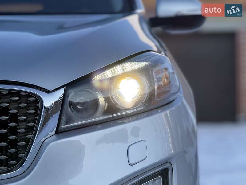 Внедорожник / Кроссовер Kia Sorento 2016 в Бродах