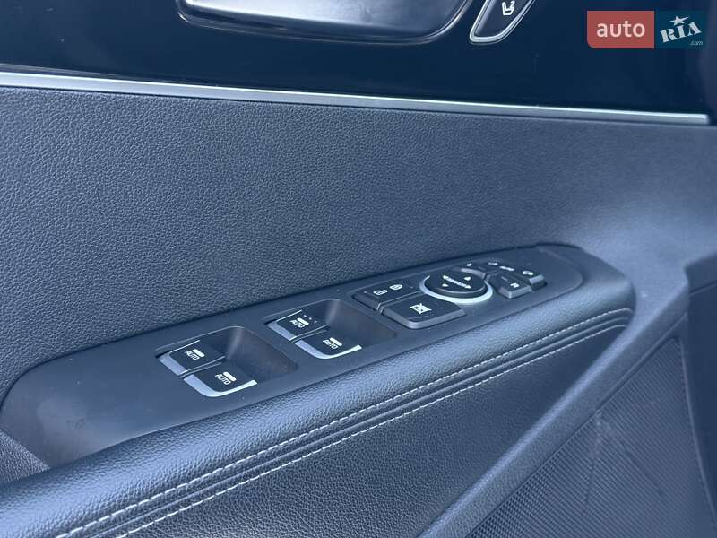 Внедорожник / Кроссовер Kia Sorento 2016 в Бродах