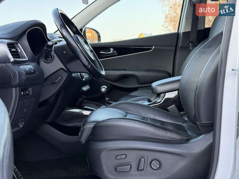 Внедорожник / Кроссовер Kia Sorento 2016 в Бродах