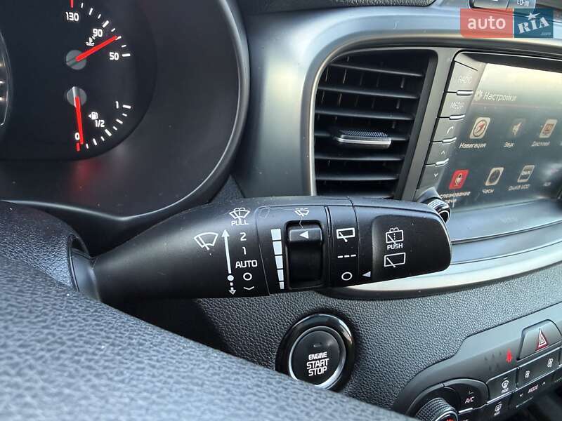 Внедорожник / Кроссовер Kia Sorento 2016 в Бродах