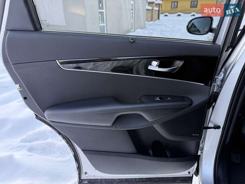 Внедорожник / Кроссовер Kia Sorento 2016 в Бродах