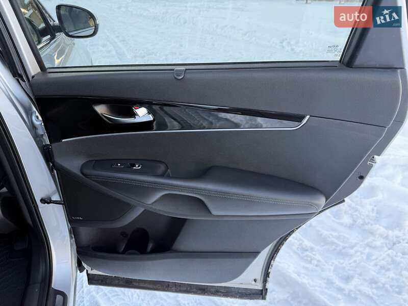 Внедорожник / Кроссовер Kia Sorento 2016 в Бродах