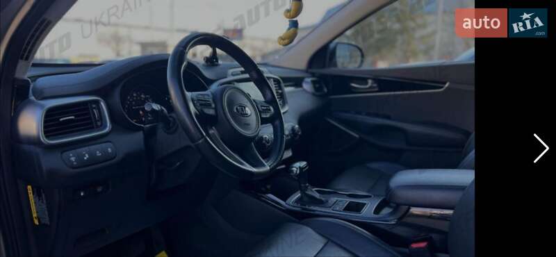 Позашляховик / Кросовер Kia Sorento 2015 в Івано-Франківську