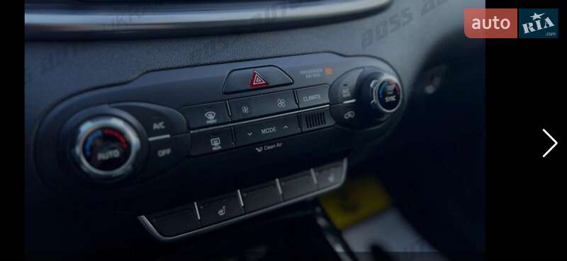 Позашляховик / Кросовер Kia Sorento 2015 в Івано-Франківську