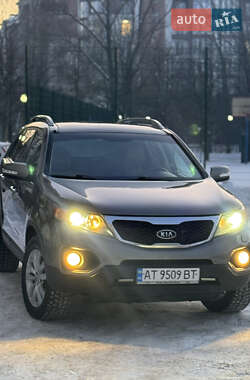 Позашляховик / Кросовер Kia Sorento 2010 в Івано-Франківську