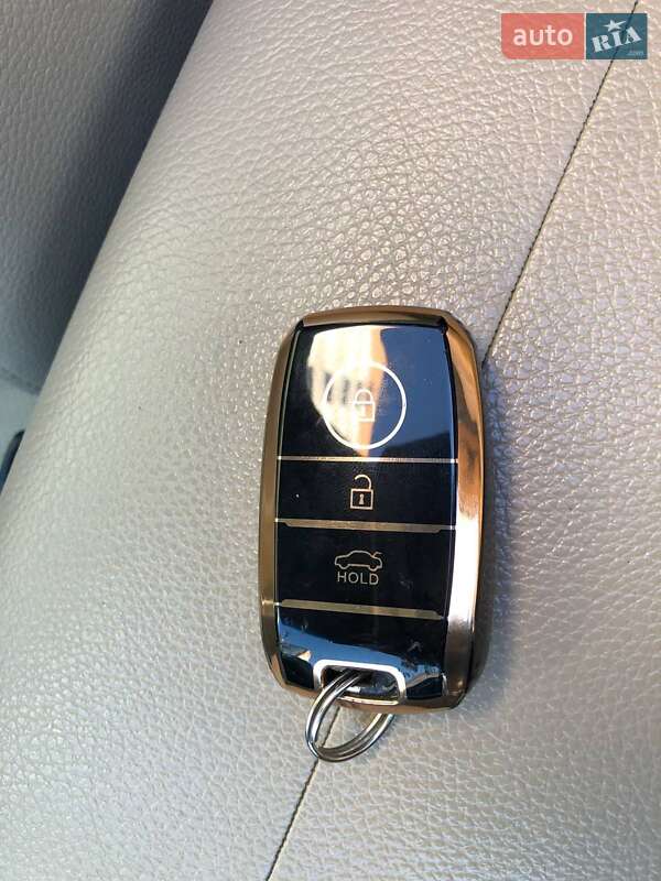 Внедорожник / Кроссовер Kia Sorento 2012 в Ивано-Франковске