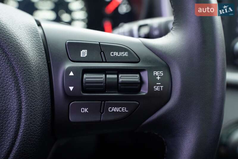 Внедорожник / Кроссовер Kia Sorento 2015 в Краснограде