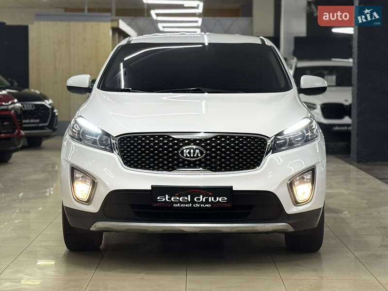 Внедорожник / Кроссовер Kia Sorento 2016 в Николаеве