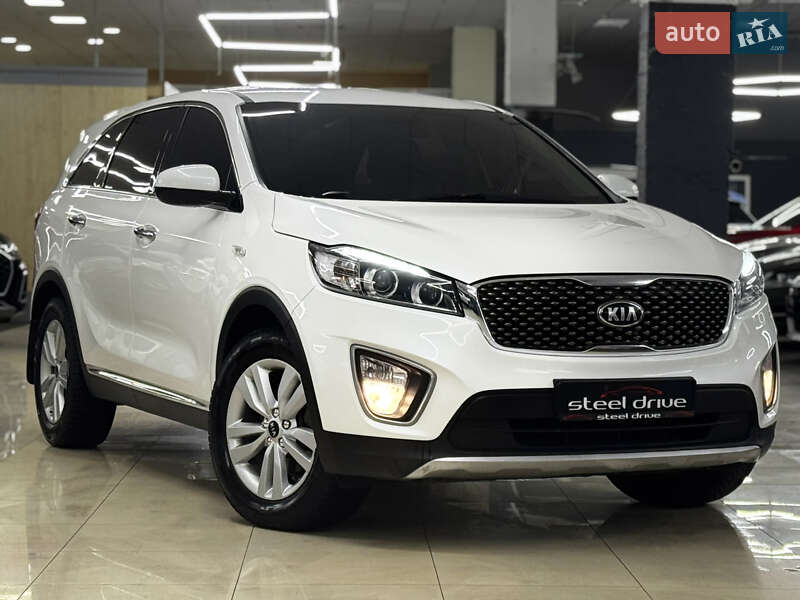 Внедорожник / Кроссовер Kia Sorento 2016 в Николаеве