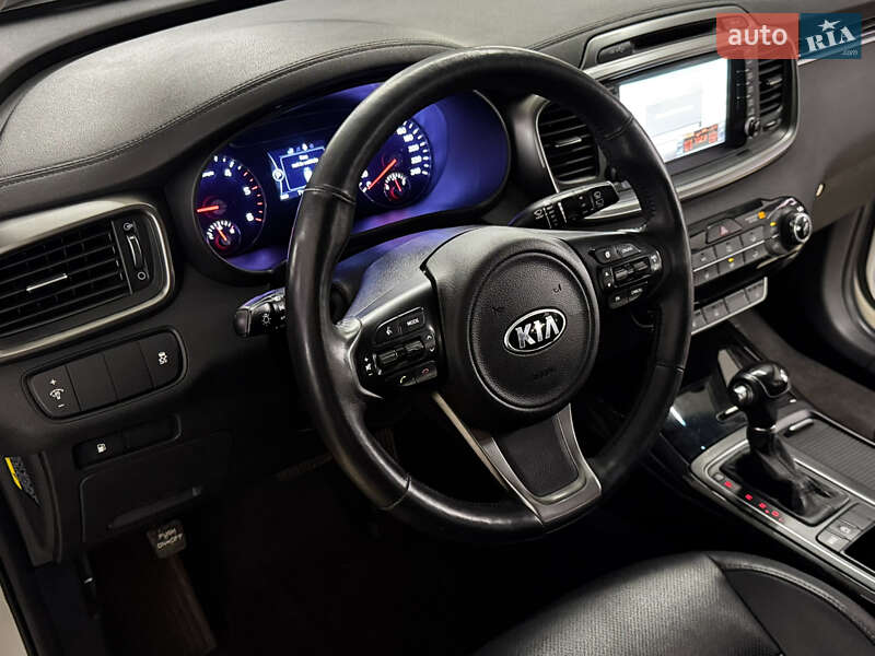 Внедорожник / Кроссовер Kia Sorento 2016 в Николаеве