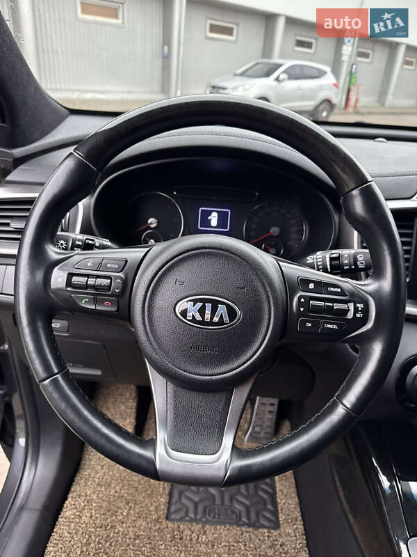 Внедорожник / Кроссовер Kia Sorento 2016 в Луцке