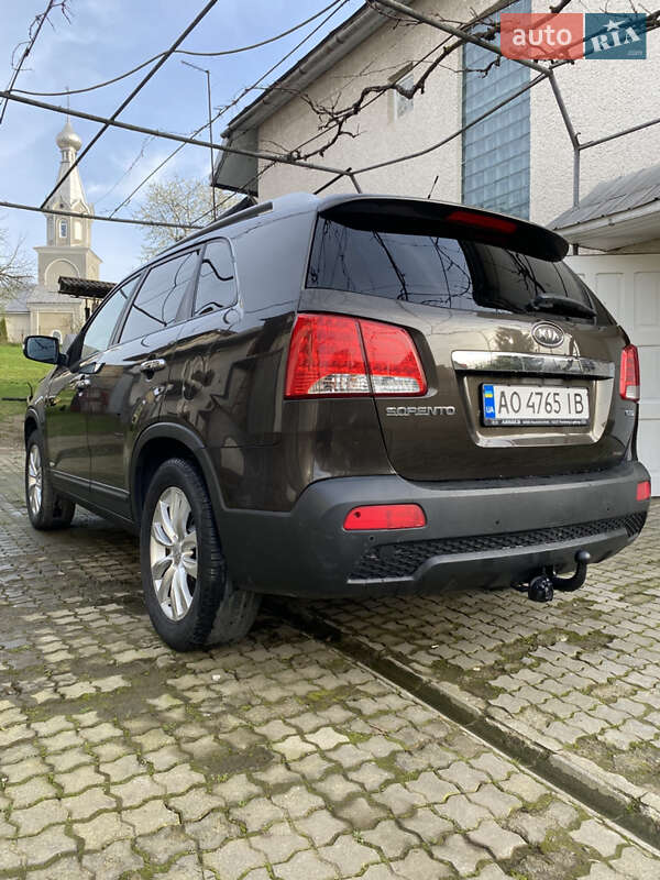 Внедорожник / Кроссовер Kia Sorento 2010 в Хусте