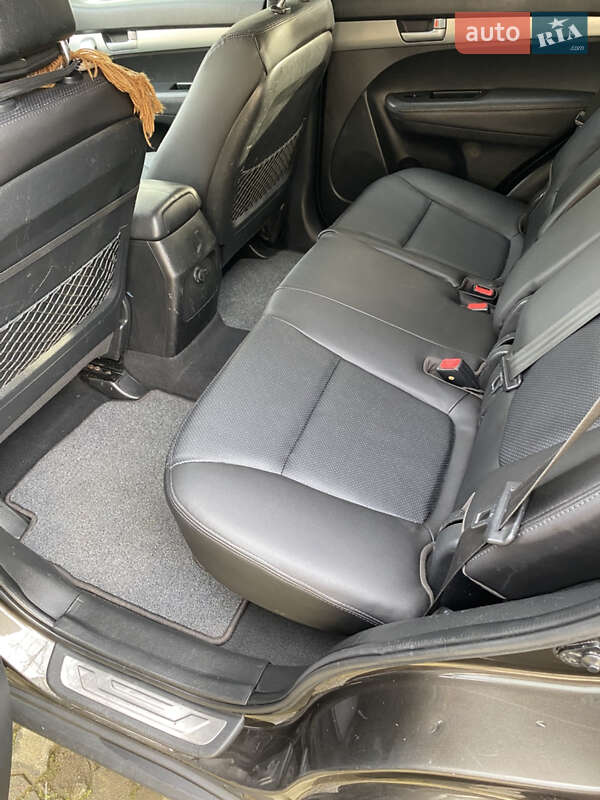 Внедорожник / Кроссовер Kia Sorento 2010 в Хусте