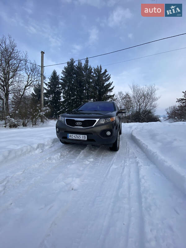 Внедорожник / Кроссовер Kia Sorento 2010 в Хусте