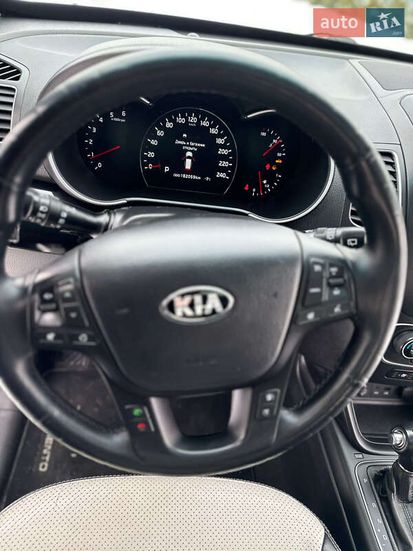Внедорожник / Кроссовер Kia Sorento 2013 в Луцке