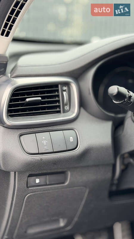 Внедорожник / Кроссовер Kia Sorento 2015 в Луцке фото 31 Внедорожник / Кроссовер Kia Sorento 2015 в Луцке