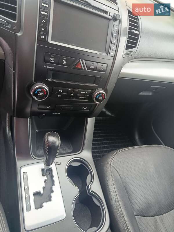 Внедорожник / Кроссовер Kia Sorento 2011 в Луцке