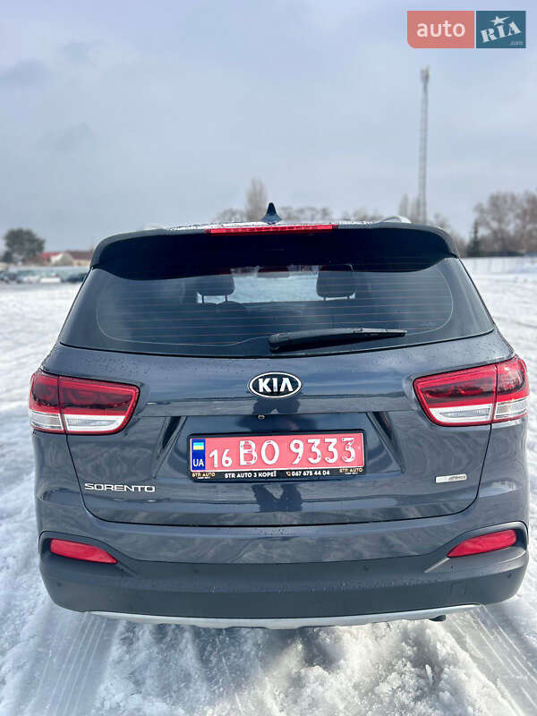 Внедорожник / Кроссовер Kia Sorento 2016 в Киеве