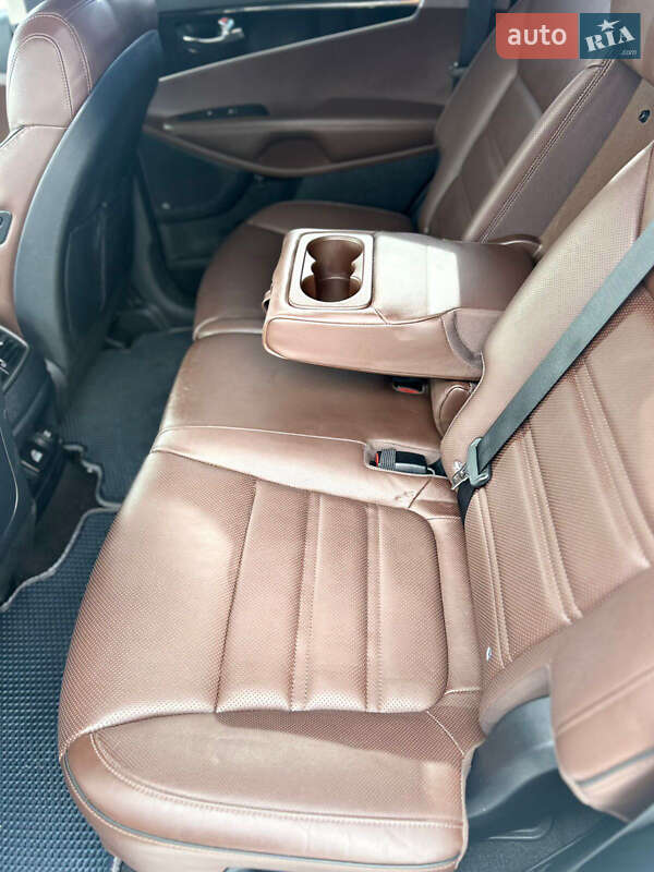 Внедорожник / Кроссовер Kia Sorento 2016 в Киеве