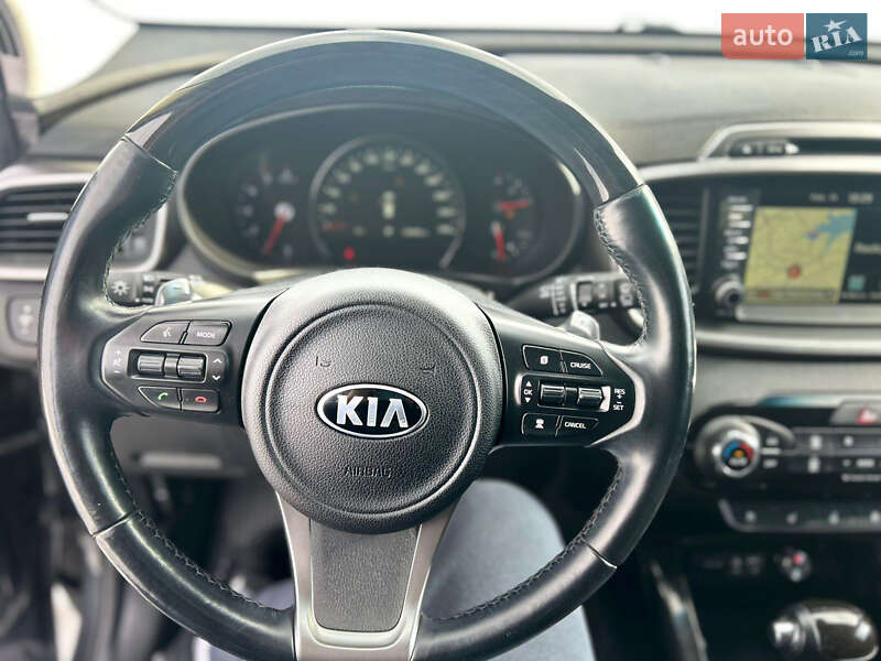 Внедорожник / Кроссовер Kia Sorento 2016 в Киеве