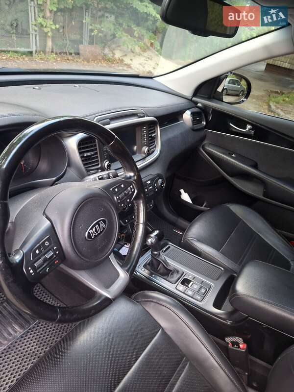 Внедорожник / Кроссовер Kia Sorento 2016 в Киеве