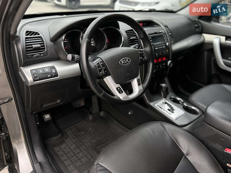 Внедорожник / Кроссовер Kia Sorento 2012 в Одессе